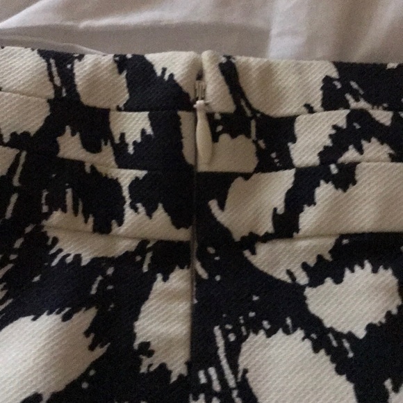 Loft skirt. Size 10. - Picture 6 of 7